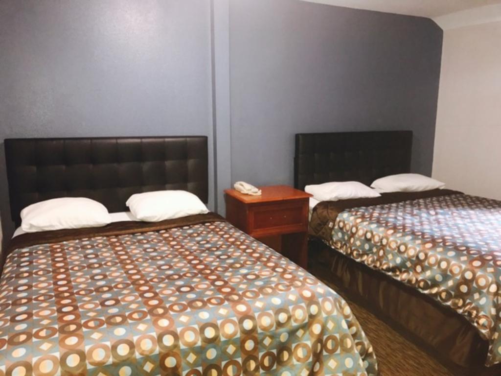 Kings Row Inn Milwaukie Kültér fotó