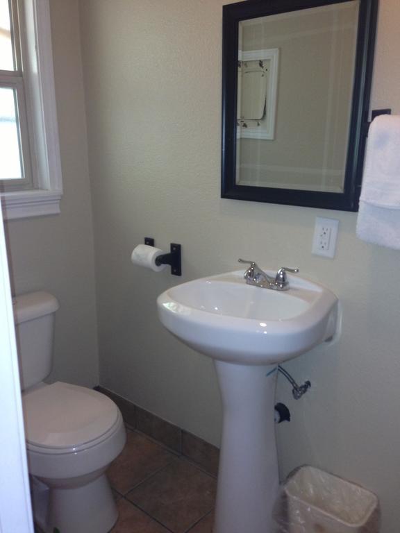 Kings Row Inn Milwaukie Szoba fotó